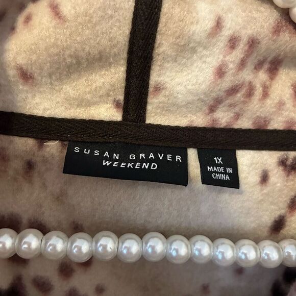 Susan Graver Weekend Size 1X Animal Print Fleece Pocket Front Sweater cowl neck - Picture 4 of 10